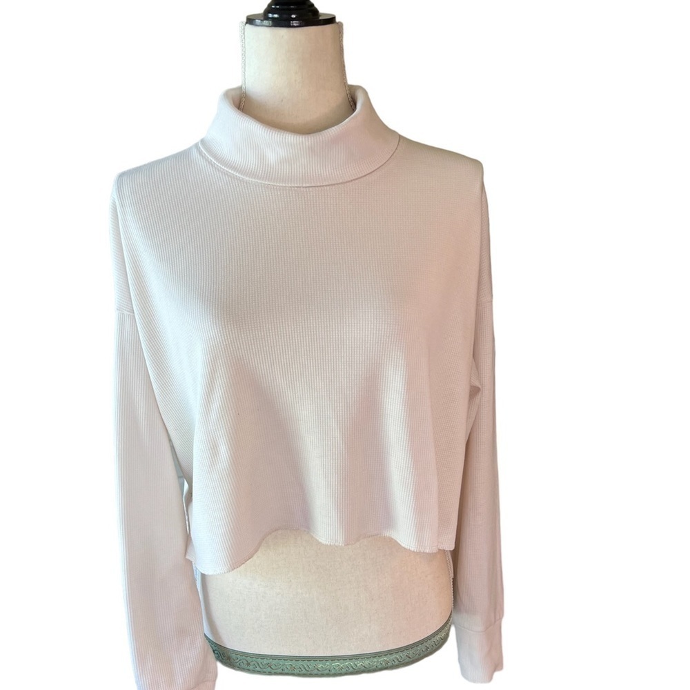 American Eagle mock turtleneck half crop sweater winter white EUC size XS